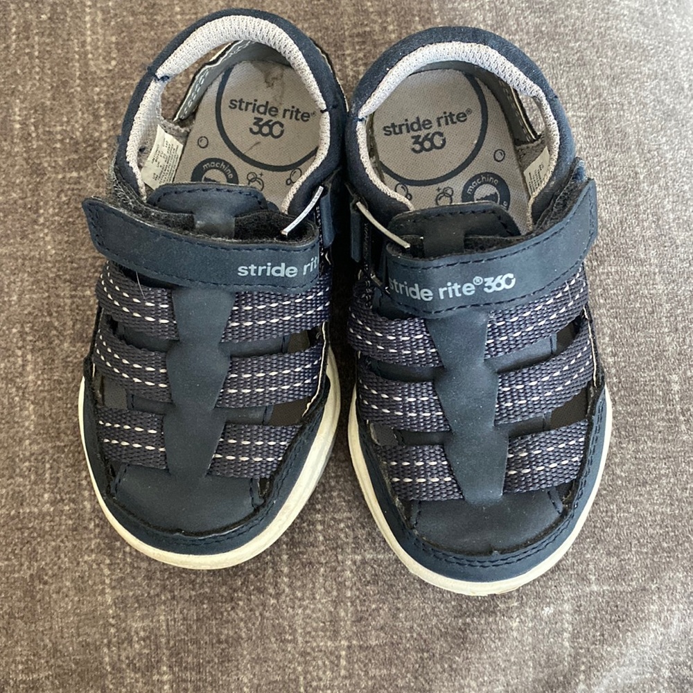 Stride Rite 360 Size 6